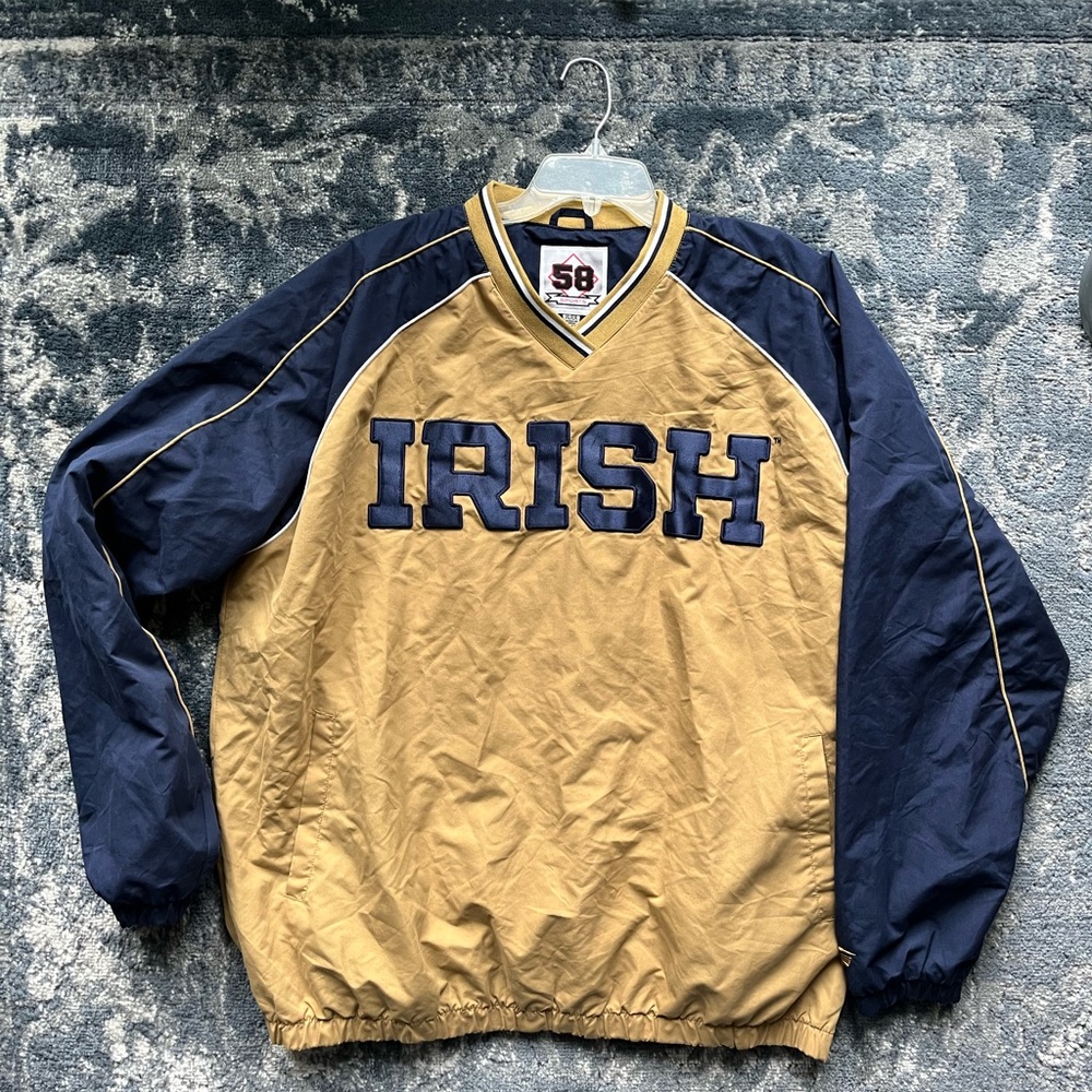 Norte Dame Fighting Irish Windbreaker. Size XL